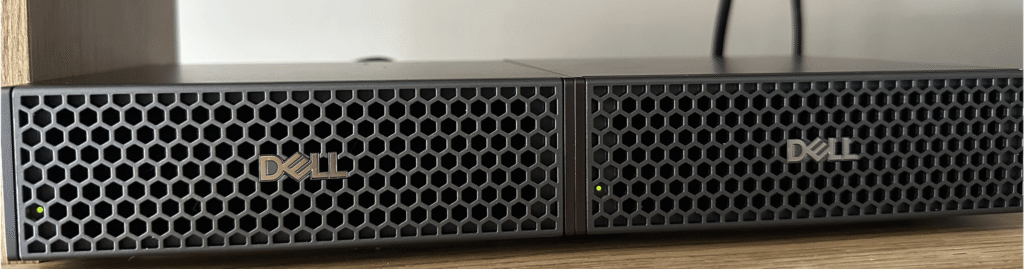 İki Dell Pro Max with GB10 yan yana